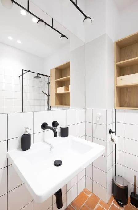 Blue - Hanza Tower Apartment *