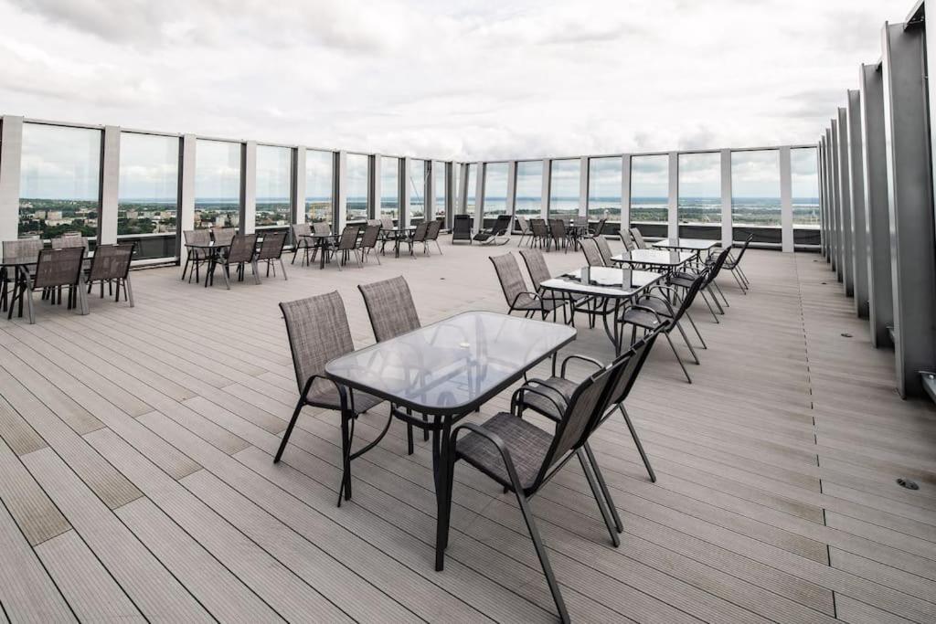Apartment Blue - Hanza Tower *